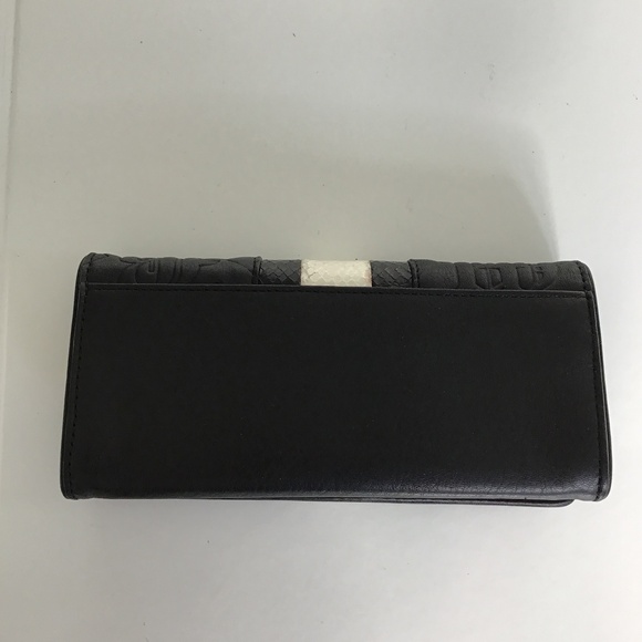 L.A.M.B. by Gwen Stefani black clutch wallet with b/w snake skin like detail - Picture 4 of 8